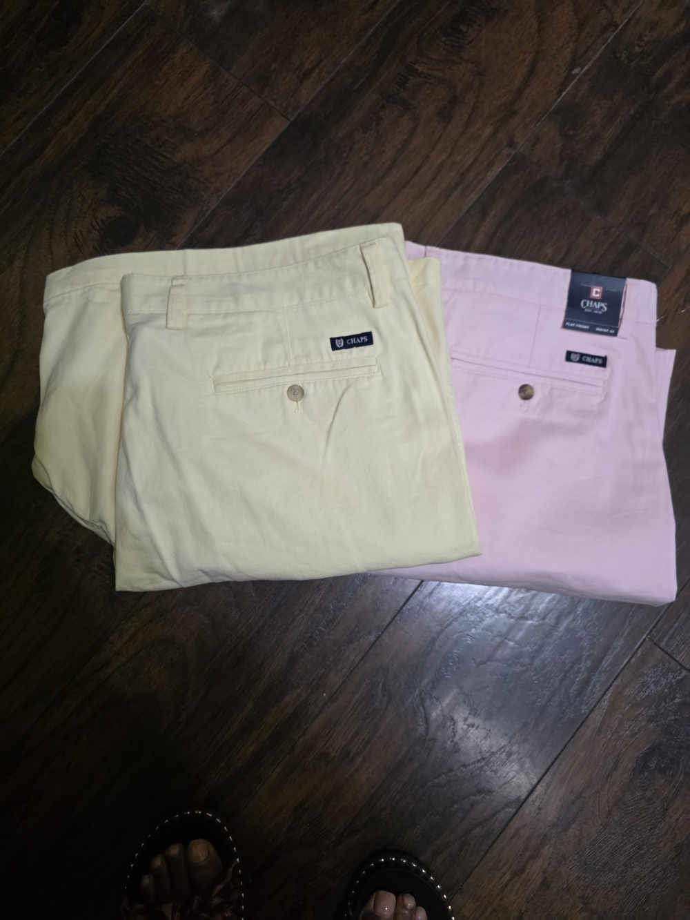 Chaps Men’s Chino Shorts in Pale Yellow & Soft Pink